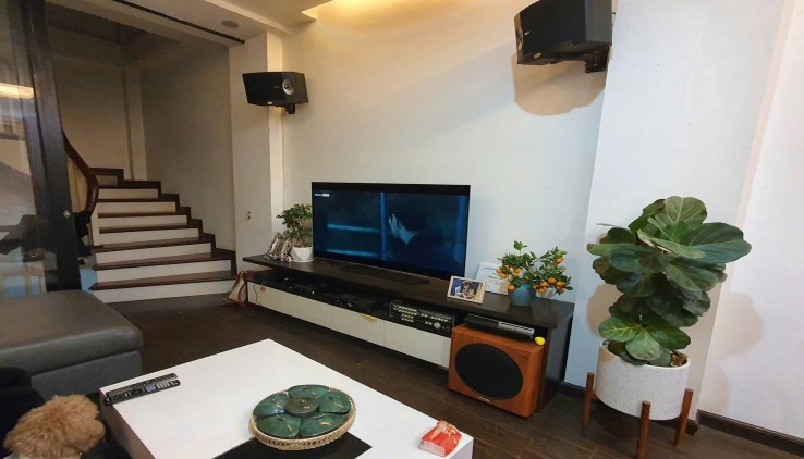 Siêu hiếm cho thuê nhà Bưởi, Ba Đình, 5 tầng, 30m2, 4 ngủ, 13 Triệu - chỉ cho ở hộ gia đình